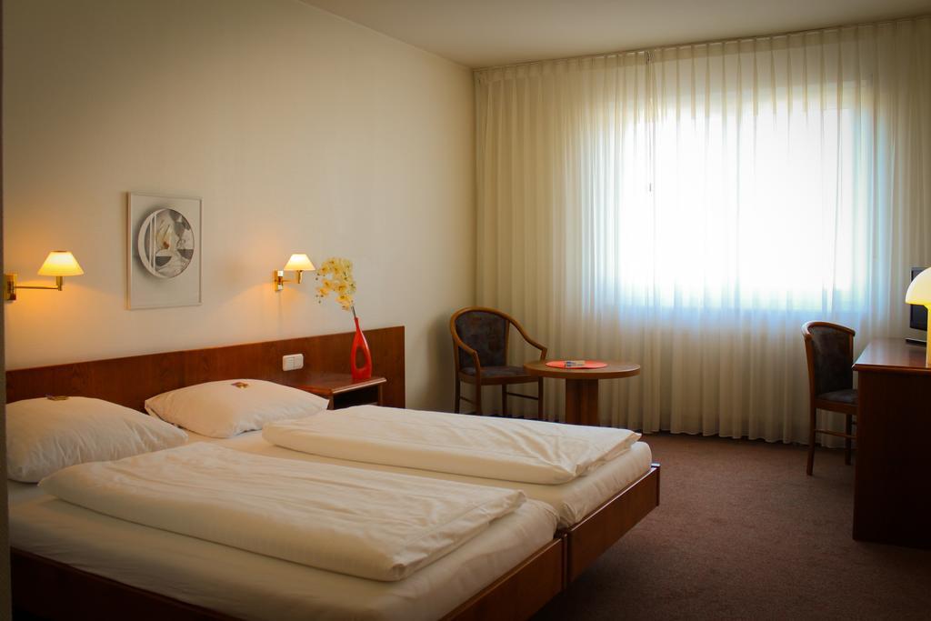 Hotel La Taverna Rosbach vor der Hohe Phòng bức ảnh