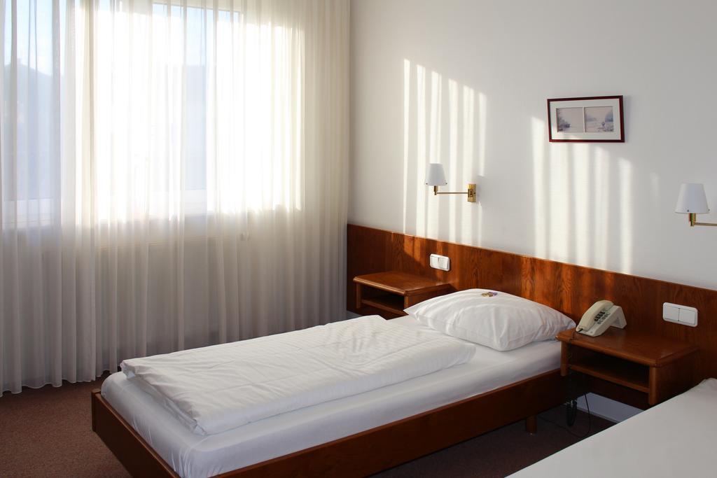 Hotel La Taverna Rosbach vor der Hohe Ngoại thất bức ảnh